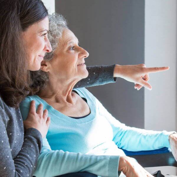 Cuidadora: 5 formas para celebrar el Día de las Madres desde casa