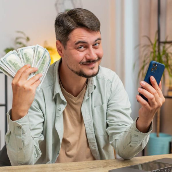 How to Use Technology to Better Manage Your Finances in Puerto Rico